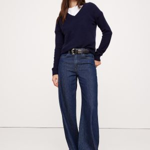 Lightweight Cashmere V-Neck Sweater