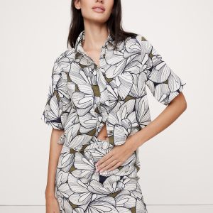 Boxy Linen Cropped Shirt